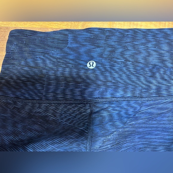 Lululemon Wonder Under High-Rise Tight | Size 6 Blue Pattern | Athleisure Yoga - Picture 4 of 6